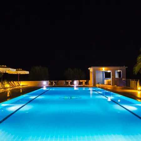 Nautilos Hotel *